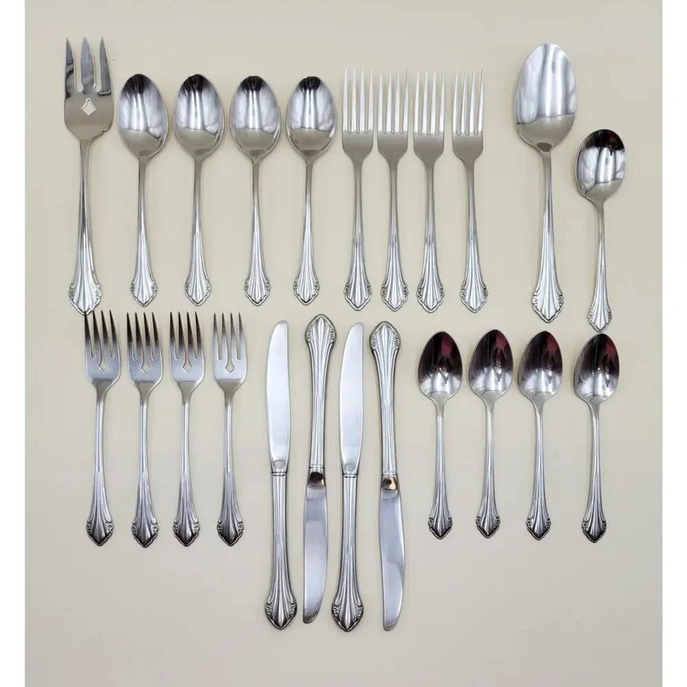 Oneida 1881 Rogers BITTERSWEET REPOSE Set 23pc Service for 4 Silverware